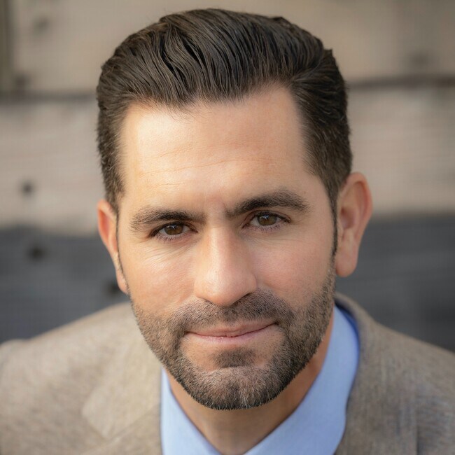 Agent Photo