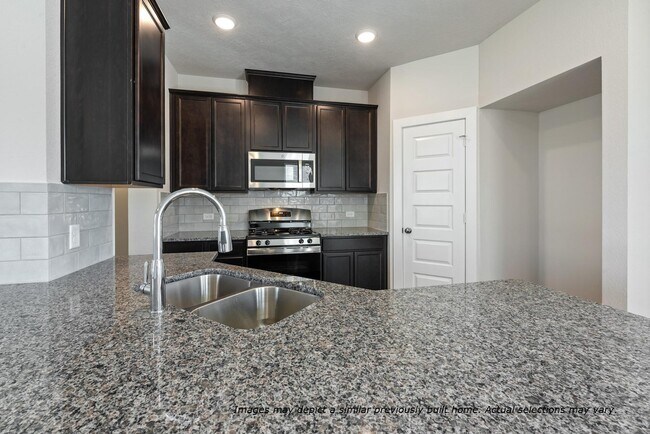 10108 Bethlehem Ct, Waco, TX 76708 - photo 4