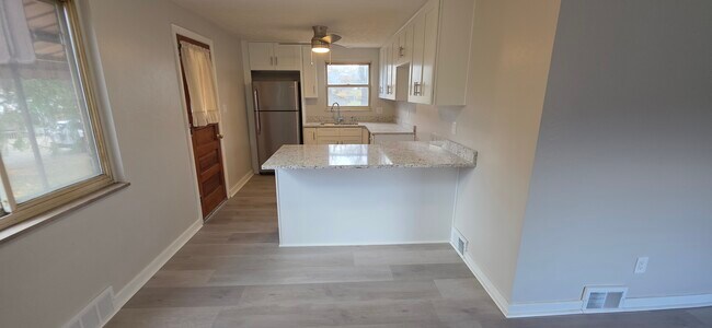 5 Mcmichael Rd, Carnegie, PA 15106 - photo 5