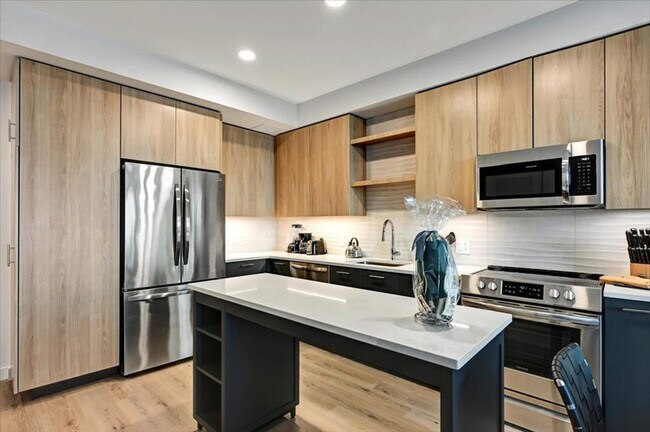 12000 Inspiration St unit ID1343837P, Reston, VA 20190 - photo 6