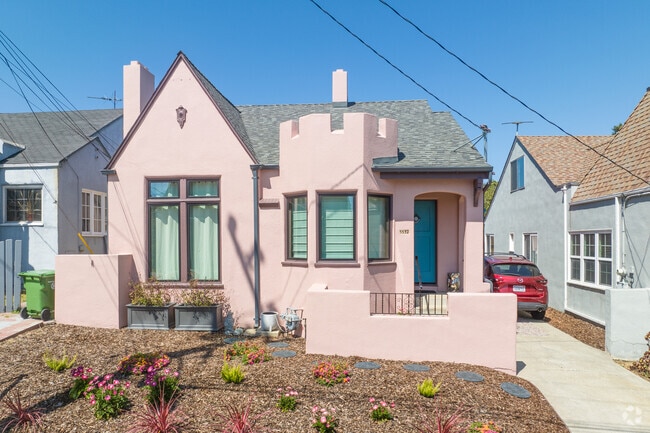 The Frick neighborhood in Oakland is a quiet and adorable place to settle down.