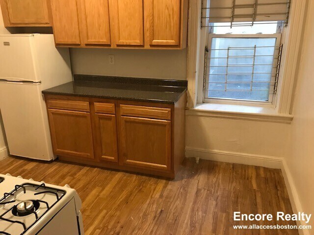 1810 Commonwealth Ave unit 1, Brighton, MA 02135 - photo 3