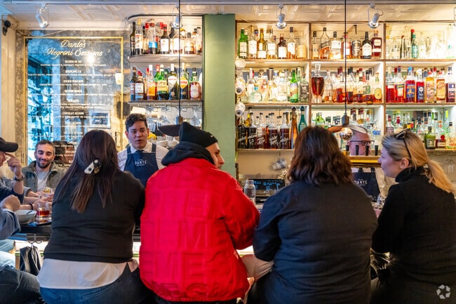 Greenwich Village is perfect for those who enjoy socializing at the local bars and restaurants.