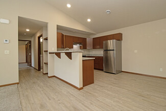 1224 Sunset St SW, Hutchinson, MN 55350