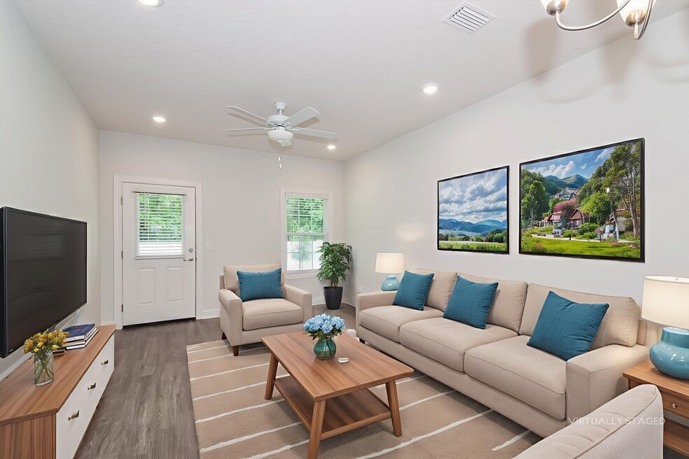 Walker Point Way - Living Room
