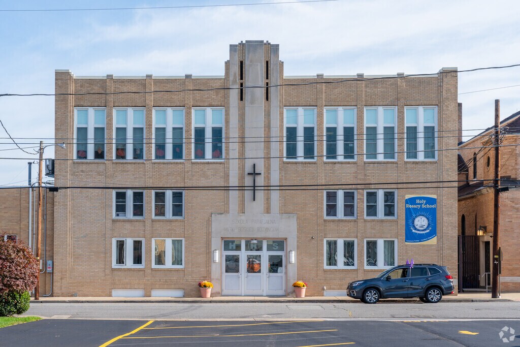 Holy Rosary School serves grades K-8 in the Duryea community.