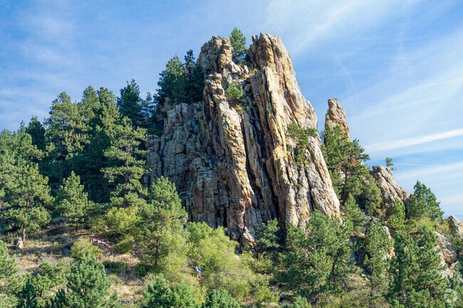 Stunning rock formations can be seen at the trail heads around the Mapleton Hill area.