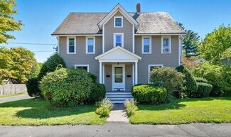 62 Maple St Unit Upper Level in Duplex, Easthampton, MA 01027