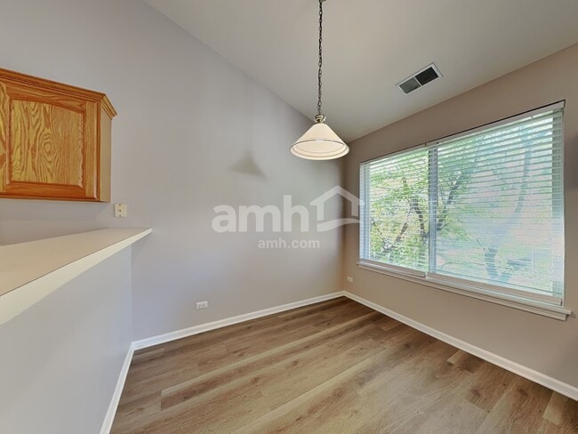 2990 Waters Edge Cir, Aurora, IL 60504 - photo 7