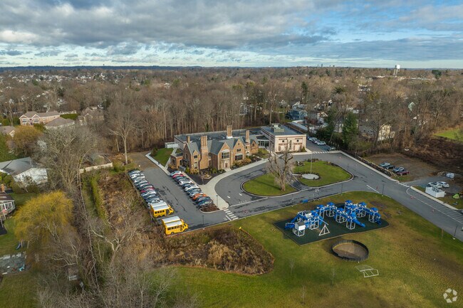 Westchester Torah Academy School at1000 Pinebrook, New Rochelle, NY prepares your for the future