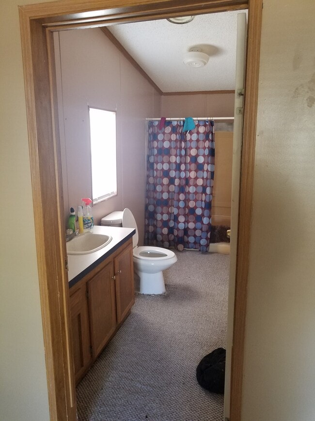 MASTER ATTACHED BATH