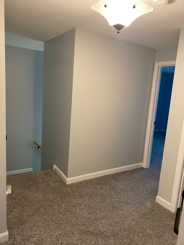 105 Elmwood Dr, Hudson, NH 03051 - photo 4