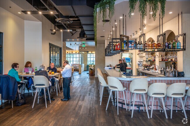 Shady Canyon residents can enjoy fine Italian dining at Oliver's Trattoria.