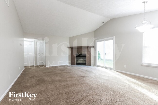 6412 Perry Pines Ct, Indianapolis, IN 46237 - photo 2
