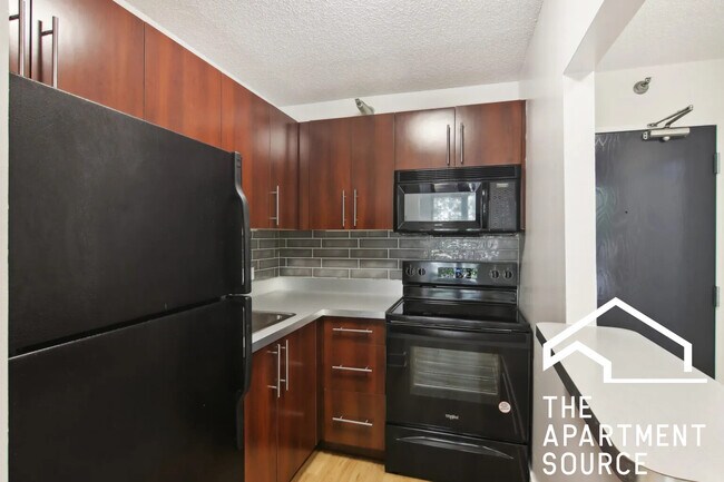 1000 N La Salle Dr unit 415, Chicago, IL 60610 - photo 6