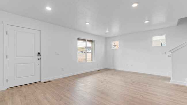 4465 N McKechnie Way unit 1103, Lehi, UT 84048 - photo 5