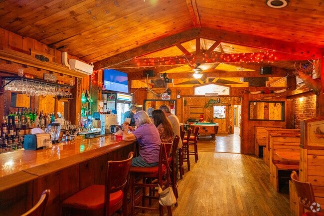 Game nights and pub staples make Bill's Place a Wheatland hangout.