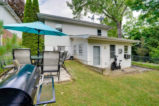 429 W Lawrence St unit 429 West Lawrence St, Albany, NY 12208 - photo 2