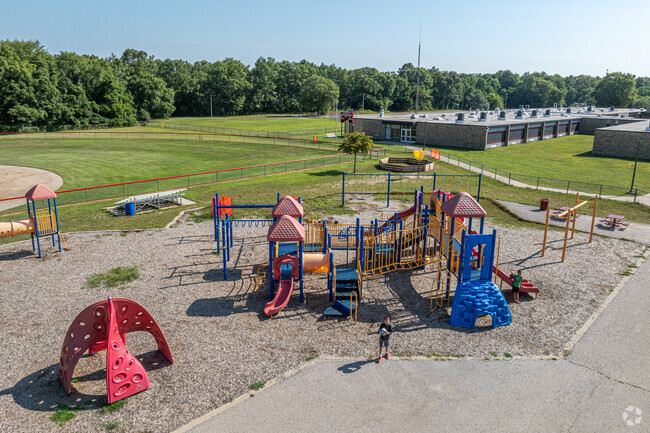 Cardinal Elementary School is located in Muskegon, Michigan.