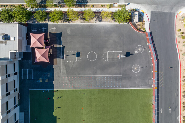 The student population of Somerset Academy Lone Mountain is 989.