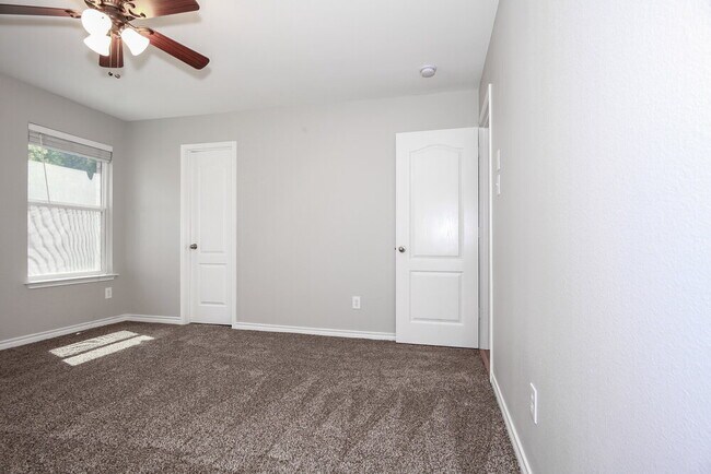 1172 Tomahawk Dr, Dallas, TX 75253 - photo 7