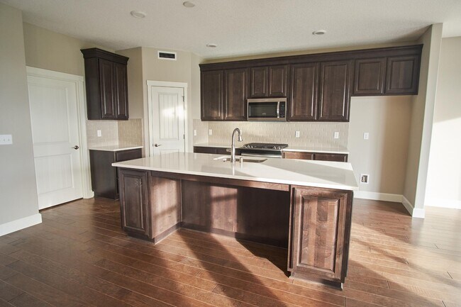 1158 N Paradise Ave unit 36466527, Ridgefield, WA 98642 - photo 2