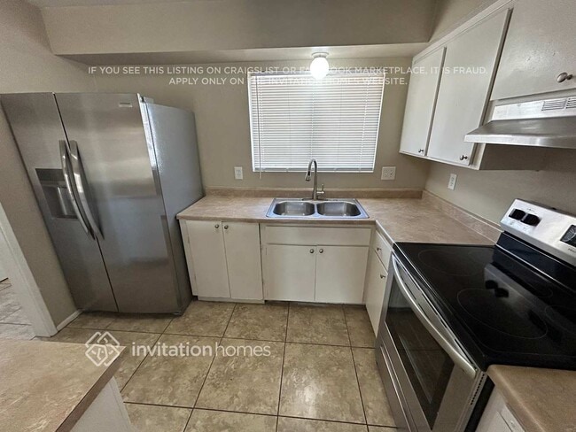 8527 W Vale Dr, Phoenix, AZ 85037 - photo 6