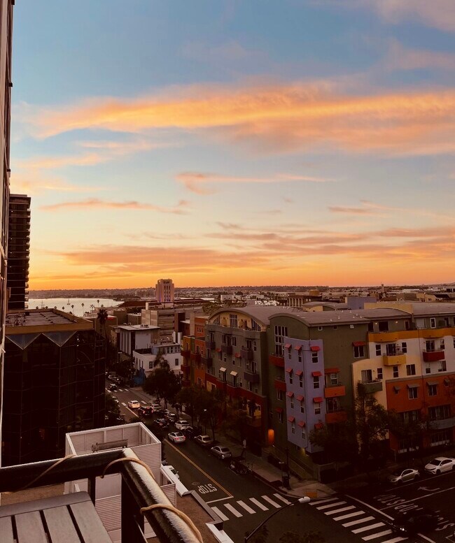 425 W Beech St Unit 956, San Diego, CA 92101