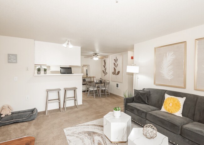 Valley River Court, Eugene, OR 97401 - photo 2