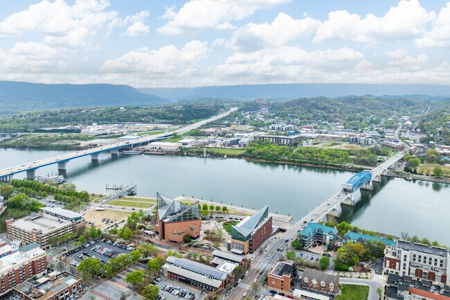 Westside has quick access to the river and to North Chattanooga thanks to the cities bridges.