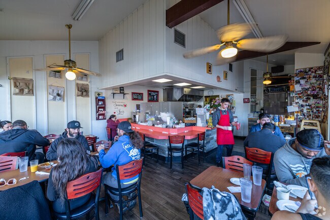 Generations have dined at Amy's Grill & Café, a lifelong favorite in Fairway Park.