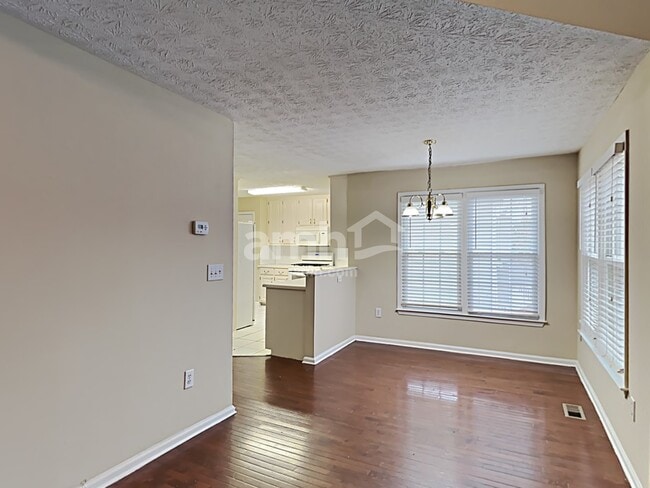 3969 Riverstone Dr, Suwanee, GA 30024 - photo 4