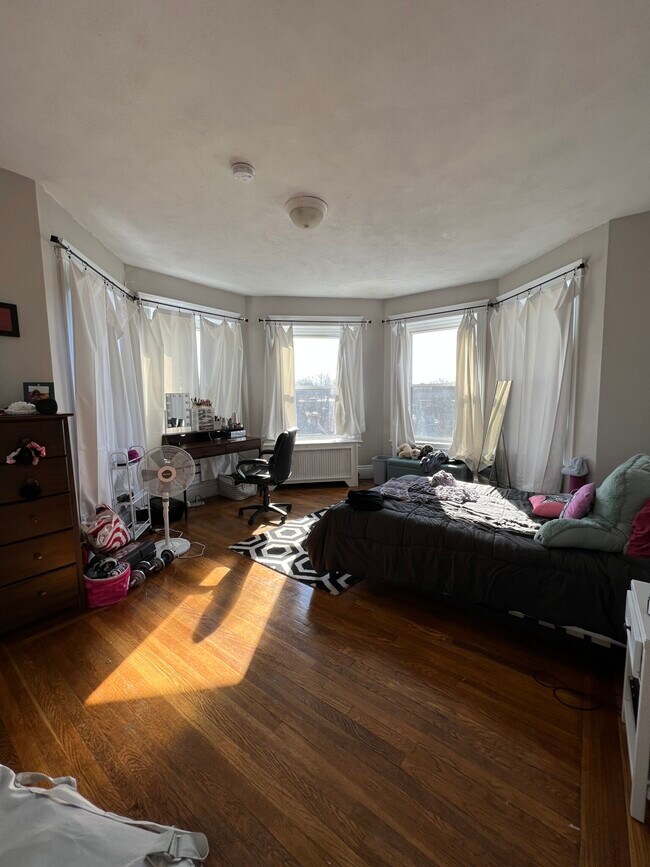 1082 Commonwealth Ave unit 3, Boston, MA 02215 - photo 6
