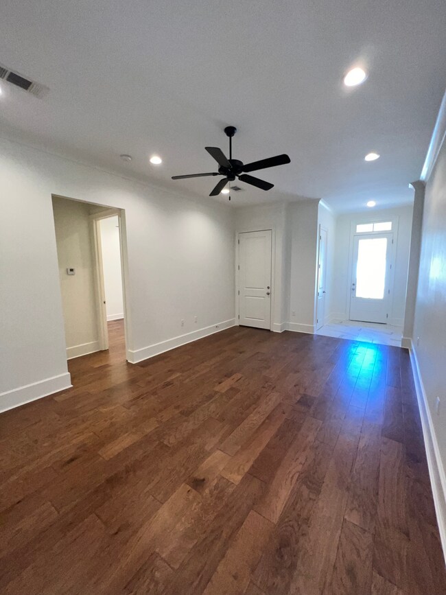 324 Saint Thomas Ln, Baton Rouge, LA 70806 - photo 5