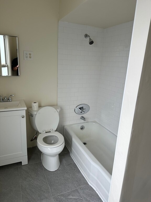 60 Walden St unit 2, Cambridge, MA 02140 - photo 2