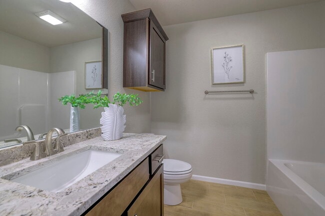 25492 W 84th Terrace, Lenexa, KS 66227 - photo 3