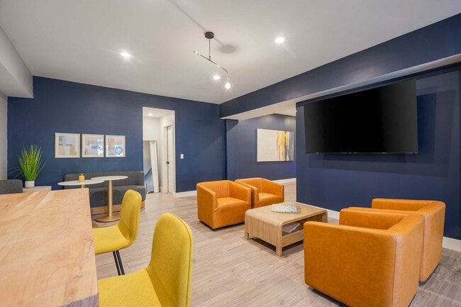 Flats on the Row - 04