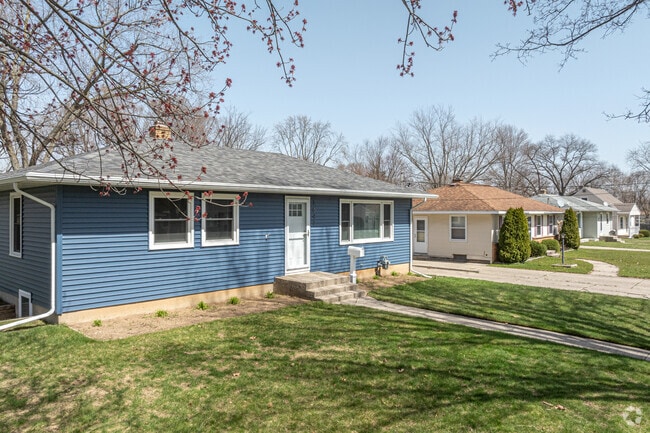 Byron Center Park is home to many ranch-style houses.