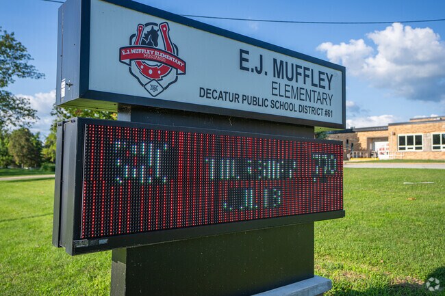 Muffley Elementary School offers courses in Reading and Math.