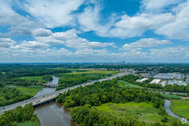 Glendora is located just off of the New Jersey Turnpike and the Atlantic City Expressway.