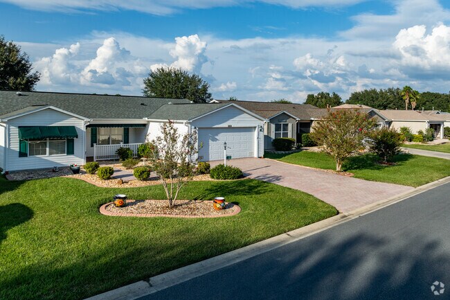 The Village of Summerhill contains many various ranch style homes.