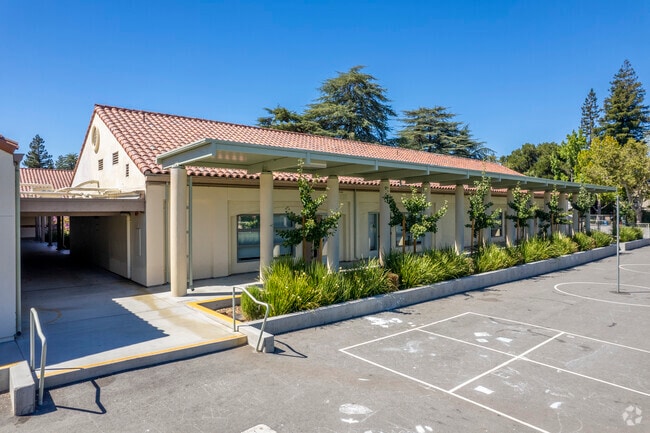 Addison Elementary School teaches students in grades K-5 in University South.