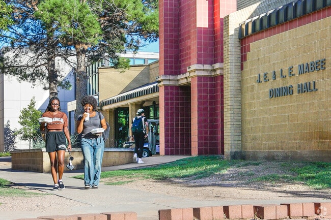 McMurray University is located just southeast of Elmwood.