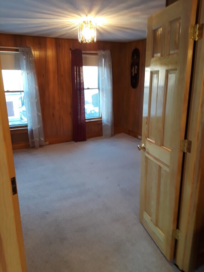 361 Manchester St Unit 2, Manchester, NH 03103