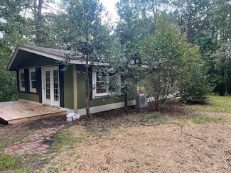 450 Ivy St, Demorest, GA 30535