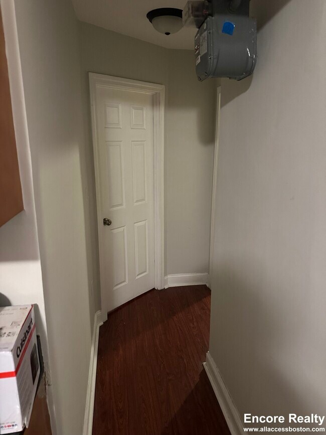 70 Joy St unit 22, Boston, MA 02114 - photo 4