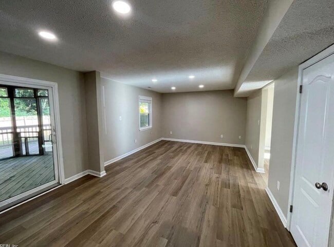 1116 Woodcock Ln, Virginia Beach, VA 23454 - photo 3