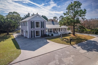 2703 Homes Dr, Morehead City, NC 28557