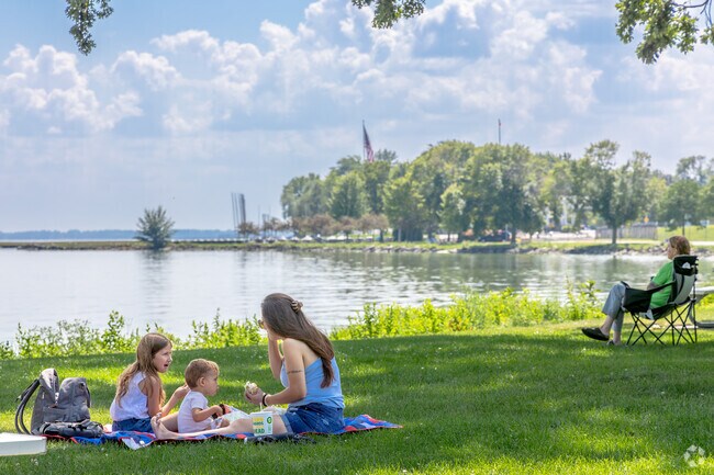 Millers Bay is within walking distance from shaded lakeside lawns.