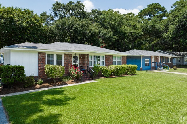 Waylyn in North Charleston has gorgeous homes with spacious landscaped yards.